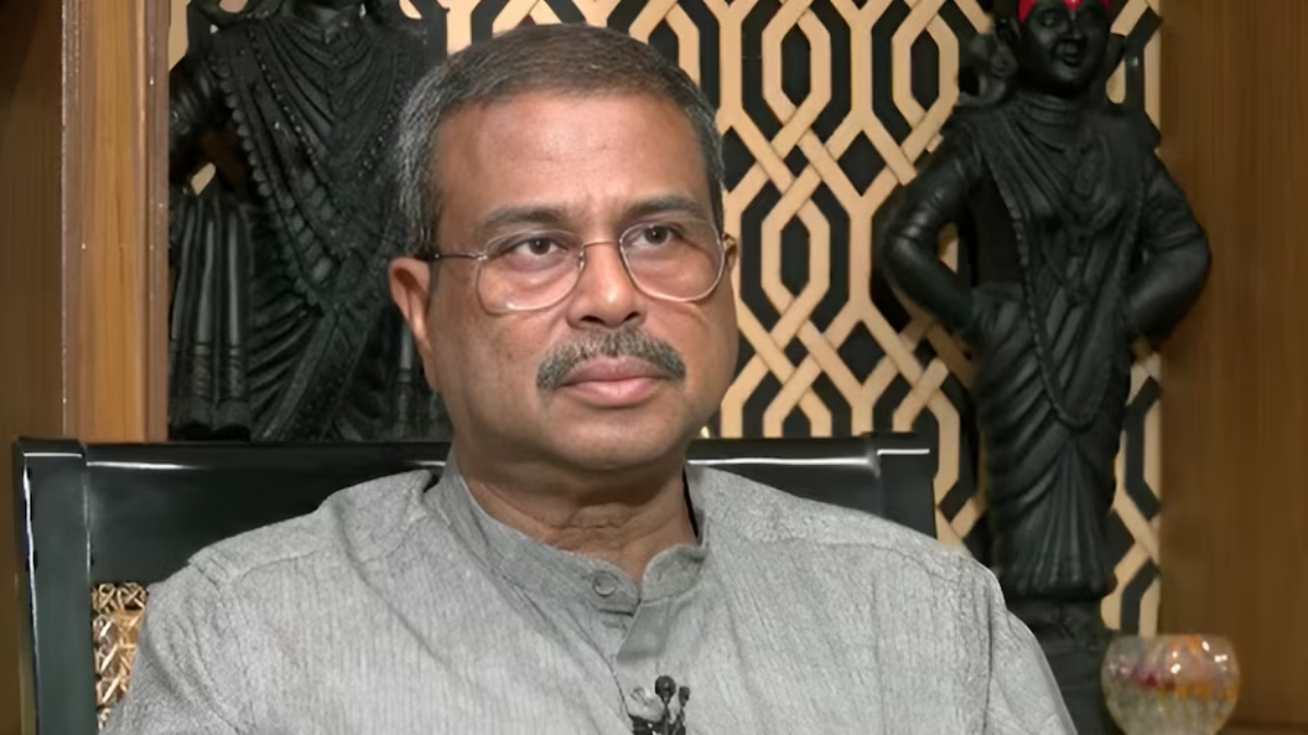 केंद्रीय शिक्षा मंत्री