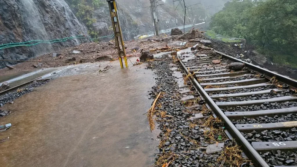 मुंबई-गुजरात हाईवे पर 40 KM का महाजाम