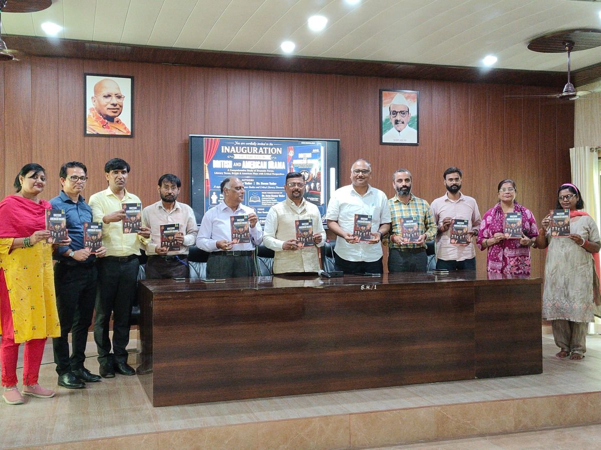 'ब्रिटिश एंड अमेरिकन ड्रामा' पुस्तक का लोकार्पण
