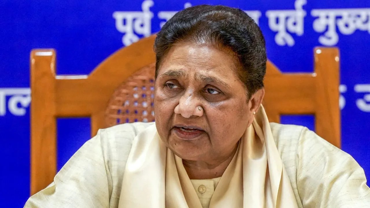 मायावती ने मल्लिकार्जुन खरगे के मामले में RSS मुखिया को घेरा
