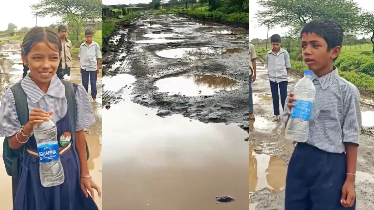 पानी की बोतल को माइक बनाकर सड़कों