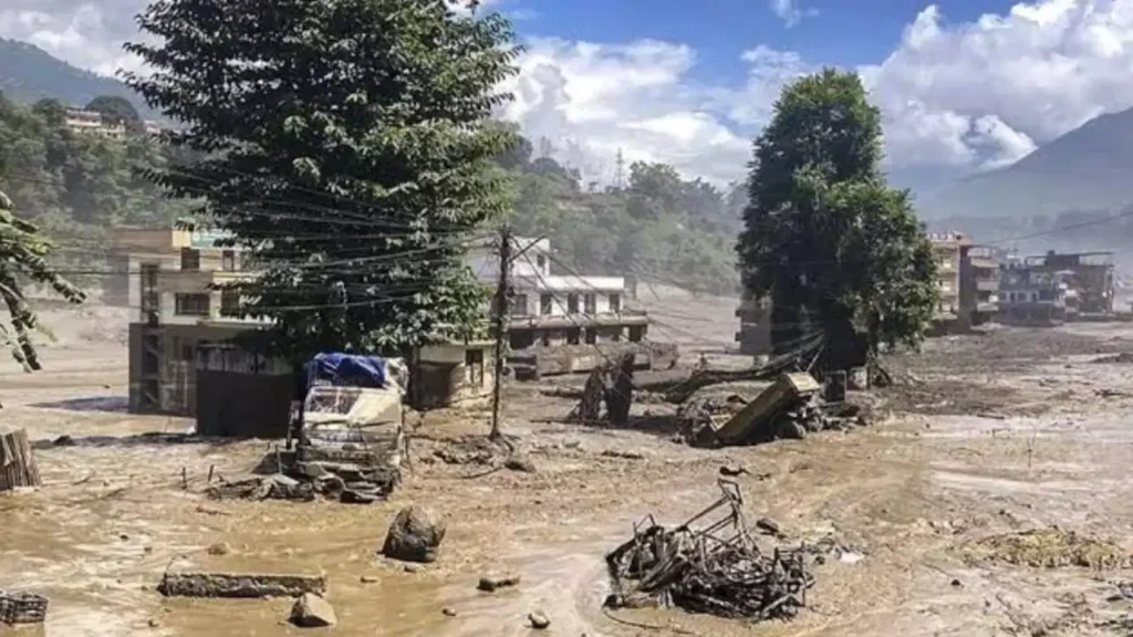 नेपाल में बाढ़ का कहर