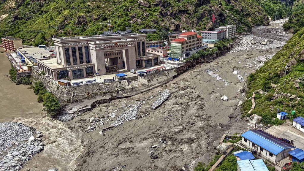 नेपाल में कुदरत का कहर