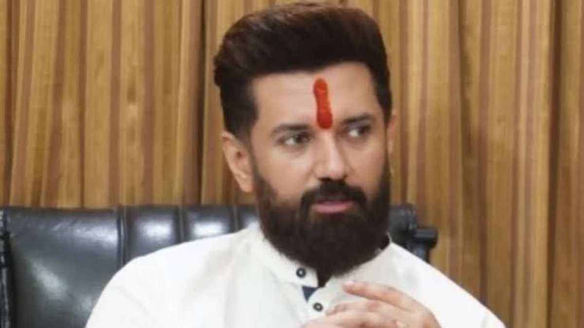 चिराग पासवान ने की आंदोलनकारी छात्रों से मुलाकात