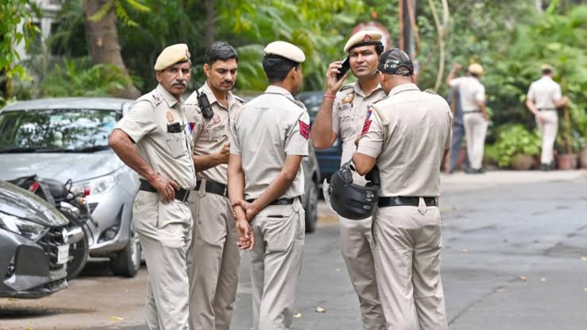 प्रेमानंद महाराज आश्रम से गायब किशोर मिले